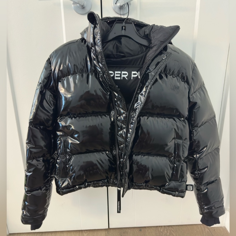 COPY - Aritzia Cropped Super Puff